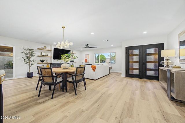 2808 E LUPINE Avenue, Phoenix, AZ 85028