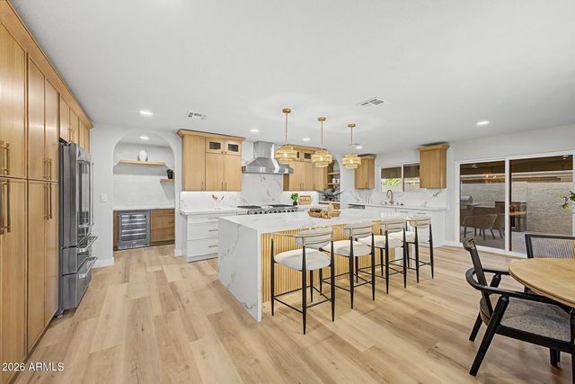 2808 E LUPINE Avenue, Phoenix, AZ 85028