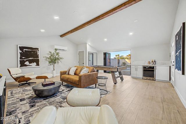 2808 E LUPINE Avenue, Phoenix, AZ 85028