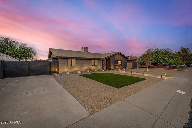 2808 E LUPINE Avenue, Phoenix, AZ 85028