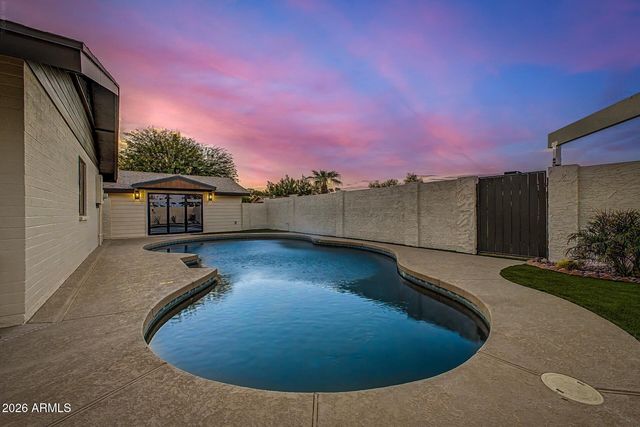 2808 E LUPINE Avenue, Phoenix, AZ 85028