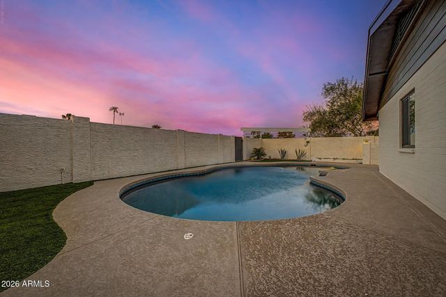 2808 E LUPINE Avenue, Phoenix, AZ 85028