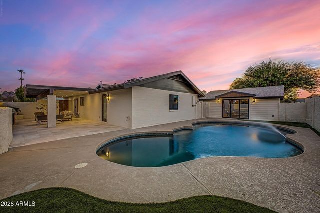 2808 E LUPINE Avenue, Phoenix, AZ 85028