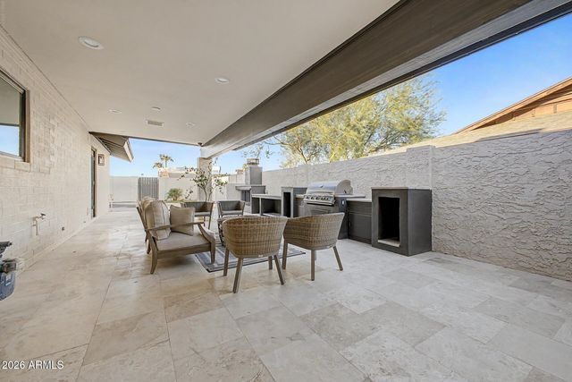 2808 E LUPINE Avenue, Phoenix, AZ 85028