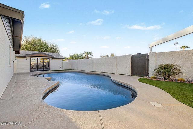 2808 E LUPINE Avenue, Phoenix, AZ 85028