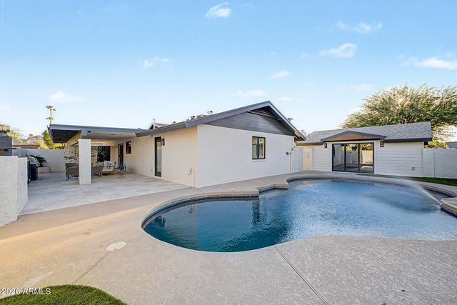 2808 E LUPINE Avenue, Phoenix, AZ 85028