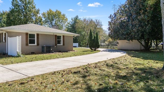 2329 Dilton Mankin Rd, Murfreesboro, TN 37127