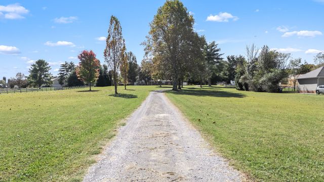 2329 Dilton Mankin Rd, Murfreesboro, TN 37127