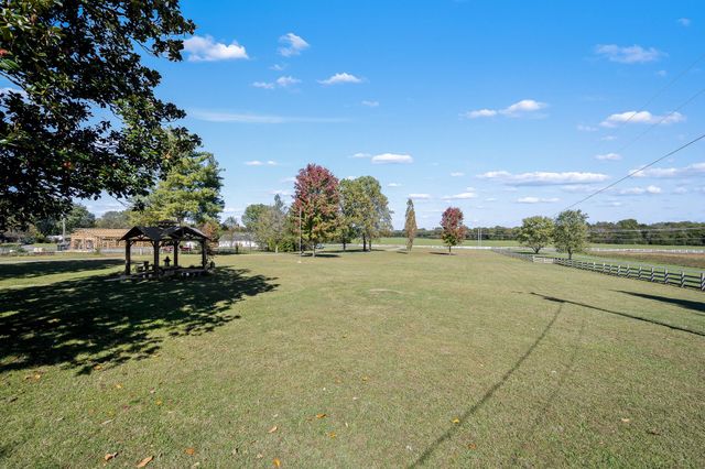 2329 Dilton Mankin Rd, Murfreesboro, TN 37127