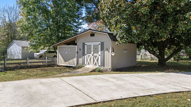 2329 Dilton Mankin Rd, Murfreesboro, TN 37127