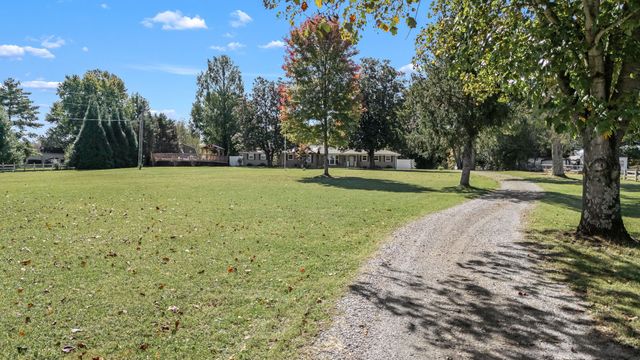 2329 Dilton Mankin Rd, Murfreesboro, TN 37127
