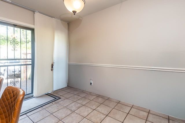 5718 Quince Rd Apt 4, Memphis, TN 38119
