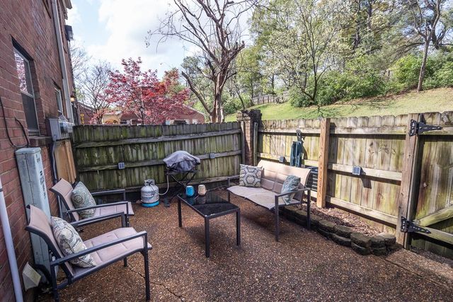 5718 Quince Rd Apt 4, Memphis, TN 38119