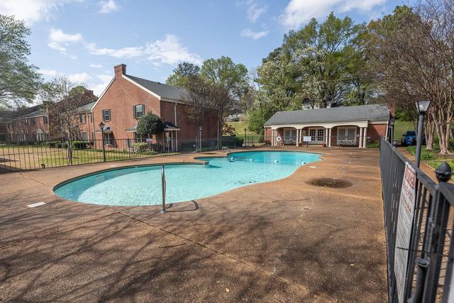 5718 Quince Rd Apt 4, Memphis, TN 38119
