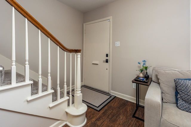 5718 Quince Rd Apt 4, Memphis, TN 38119