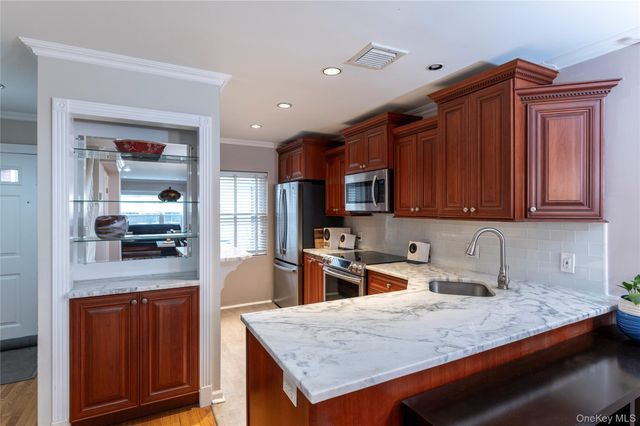 50 N Broadway 17, Nyack, NY 10960