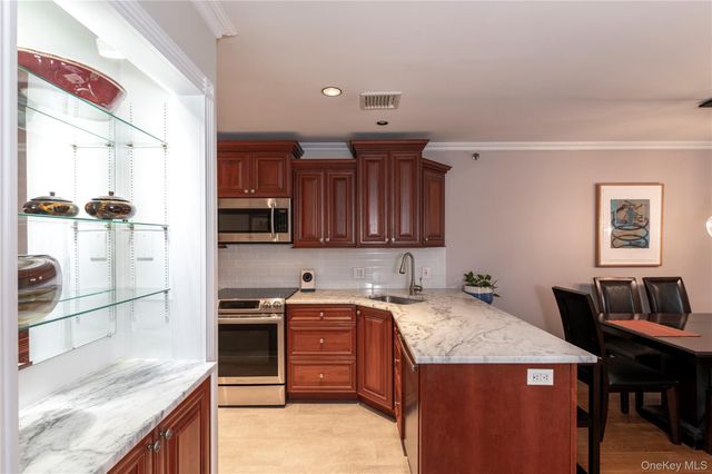 50 N Broadway 17, Nyack, NY 10960