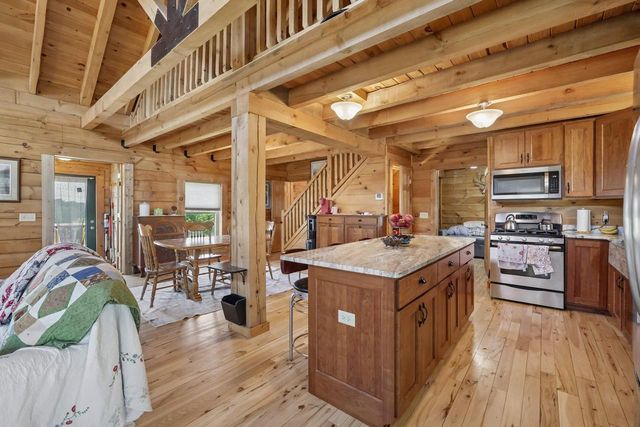 615 Lakeview Avenue, Merrimac, WI 53561