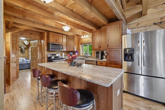615 Lakeview Avenue, Merrimac, WI 53561