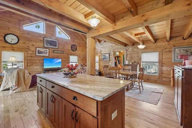 615 Lakeview Avenue, Merrimac, WI 53561