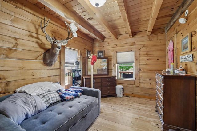 615 Lakeview Avenue, Merrimac, WI 53561