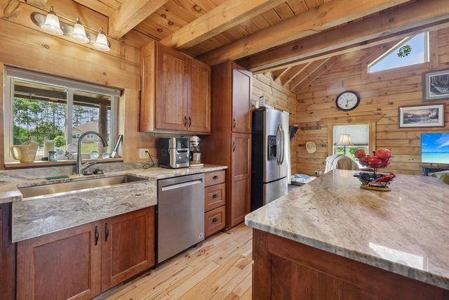 615 Lakeview Avenue, Merrimac, WI 53561