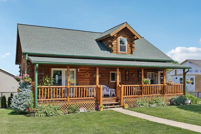 615 Lakeview Avenue, Merrimac, WI 53561