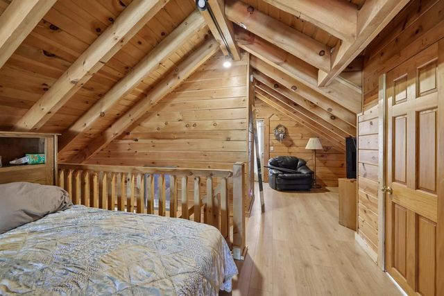 615 Lakeview Avenue, Merrimac, WI 53561