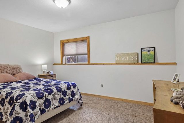615 Lakeview Avenue, Merrimac, WI 53561