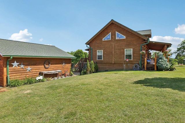 615 Lakeview Avenue, Merrimac, WI 53561