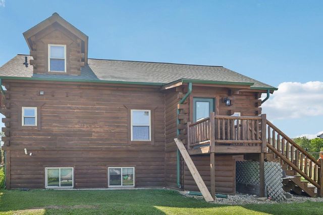 615 Lakeview Avenue, Merrimac, WI 53561