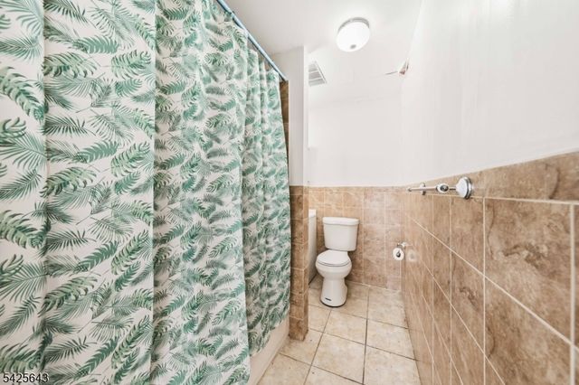 528 Spring St 3, Elizabeth City, NJ 07201