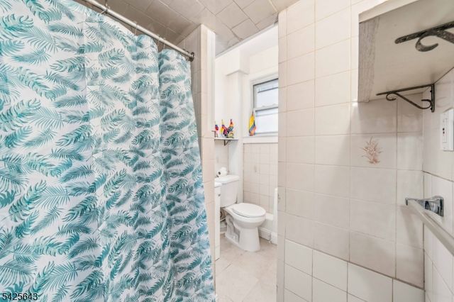 528 Spring St 3, Elizabeth City, NJ 07201