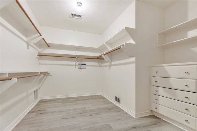 5560 Timberwood Drive, College Station, TX 77845