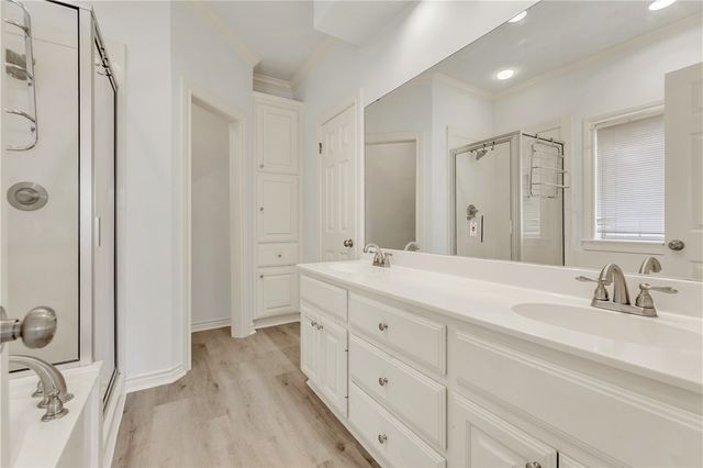 5560 Timberwood Drive, College Station, TX 77845