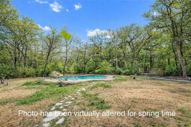 5560 Timberwood Drive, College Station, TX 77845