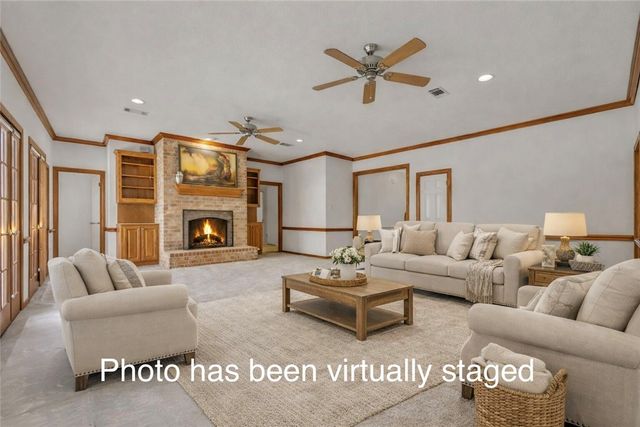 5560 Timberwood Drive, College Station, TX 77845