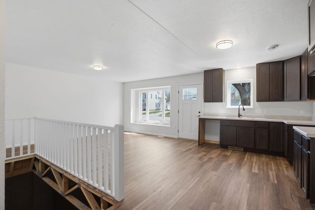 341 S Chestnut Avenue, New Hampton, IA 50659