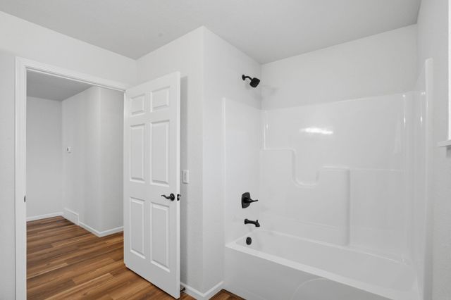 341 S Chestnut Avenue, New Hampton, IA 50659