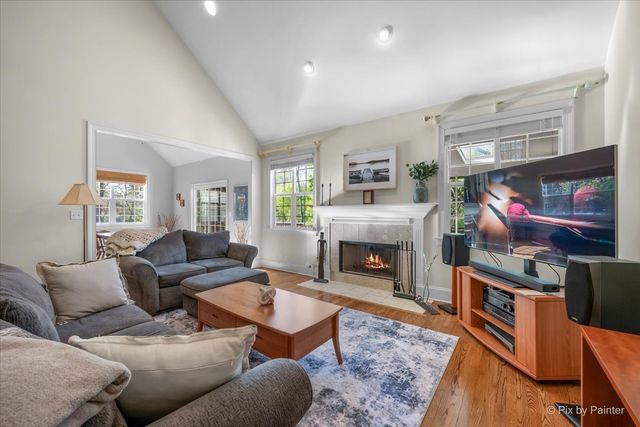 524 Tower Place, Fox River Grove, IL 60021