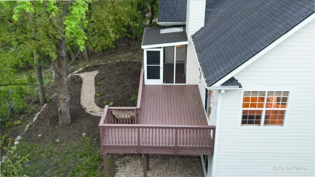 524 Tower Place, Fox River Grove, IL 60021