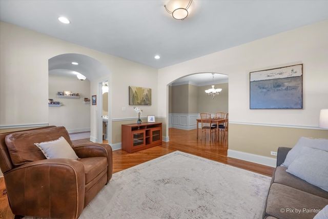 524 Tower Place, Fox River Grove, IL 60021