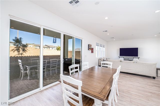 10386 Vista Argento Avenue, Las Vegas, NV 89166