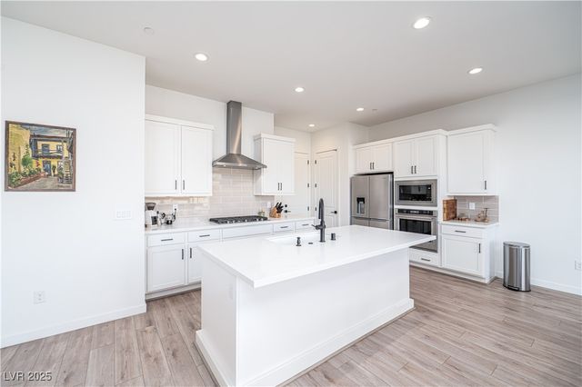 10386 Vista Argento Avenue, Las Vegas, NV 89166