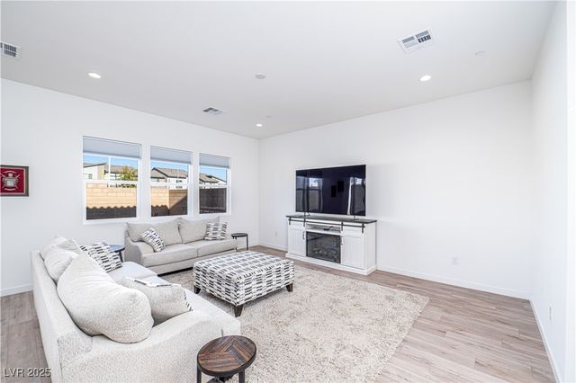 10386 Vista Argento Avenue, Las Vegas, NV 89166