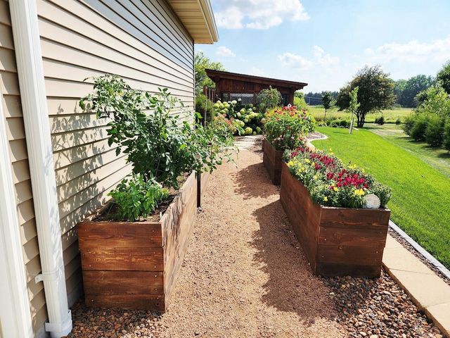 4 MISTRAL COURT, Fond Du Lac, WI 54937