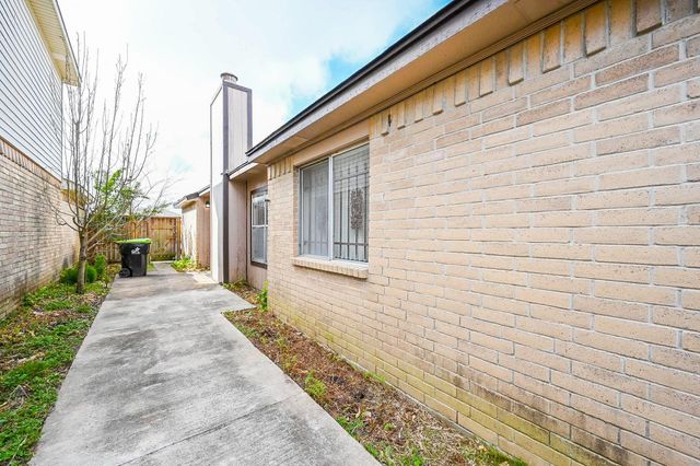 7918 Chancel Drive, Houston, TX 77071