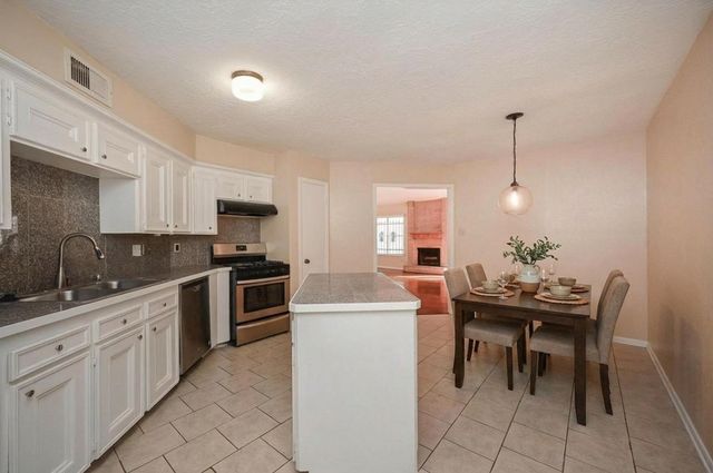 7918 Chancel Drive, Houston, TX 77071