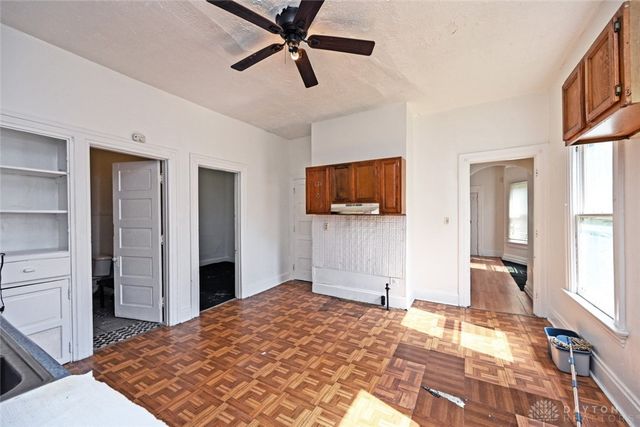 2712 Hoover Avenue, Dayton, OH 45402