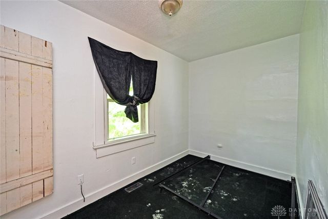 2712 Hoover Avenue, Dayton, OH 45402